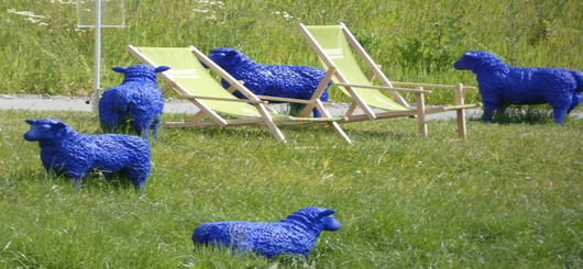 Invasion der blauen Schafe auf der Landesgartenschau Höxter